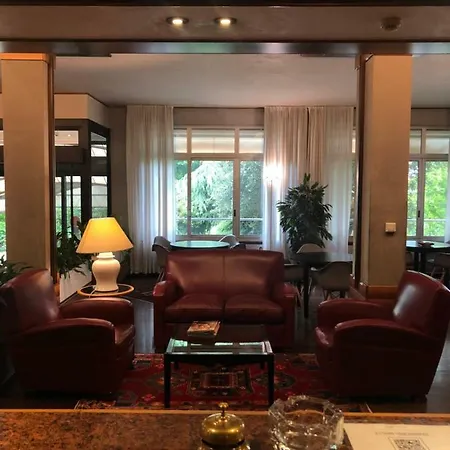 Meeting 酒店 切塞纳